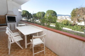 Trilocale con terrazzo a 100 metri dal mare, Marcelli - M025